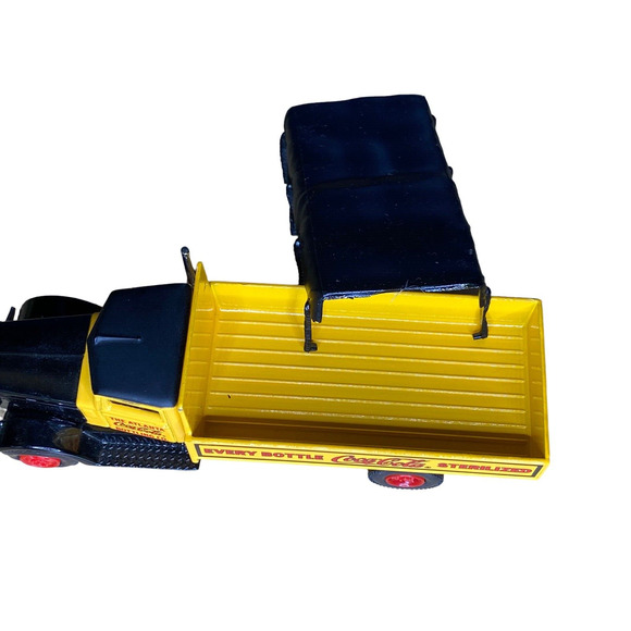 Vintage 1991 AHL Hartoy Coca-Cola Peterbilt 260 Yellow 1:64 w/Cover No Box-Mint - Picture 9 of 9